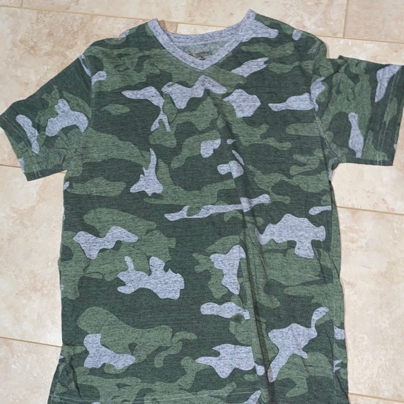 Camouflage Tshirt - Picture 1 of 2